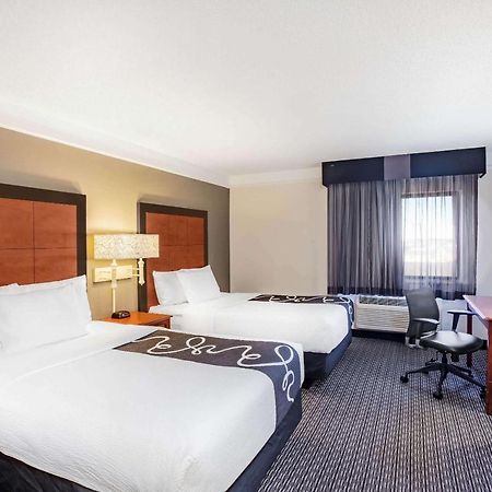 ホテル La Quinta By Wyndham Houston Baytown East エクステリア 写真