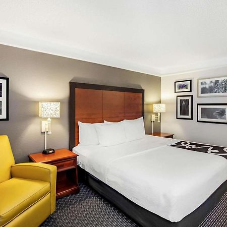 ホテル La Quinta By Wyndham Houston Baytown East エクステリア 写真