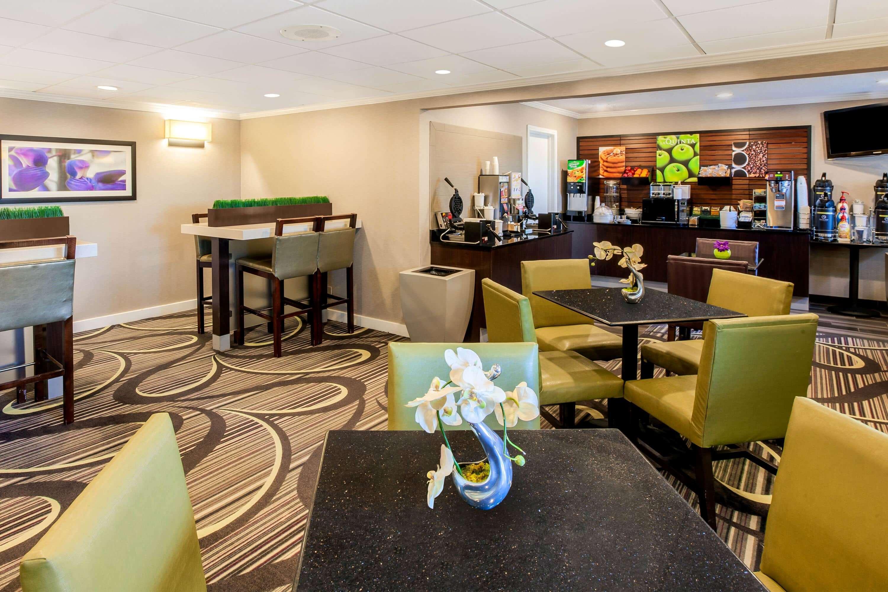 ホテル La Quinta By Wyndham Houston Baytown East エクステリア 写真