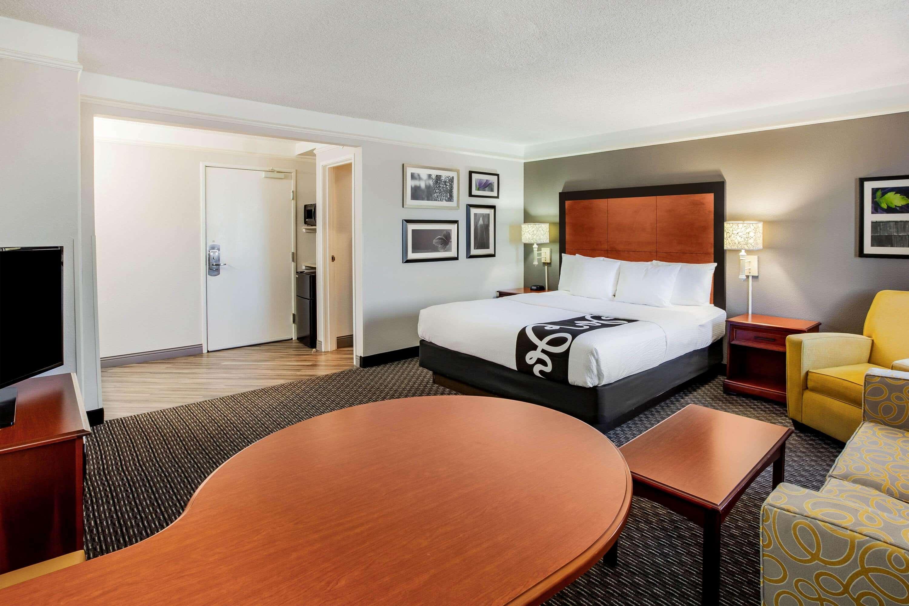 ホテル La Quinta By Wyndham Houston Baytown East エクステリア 写真