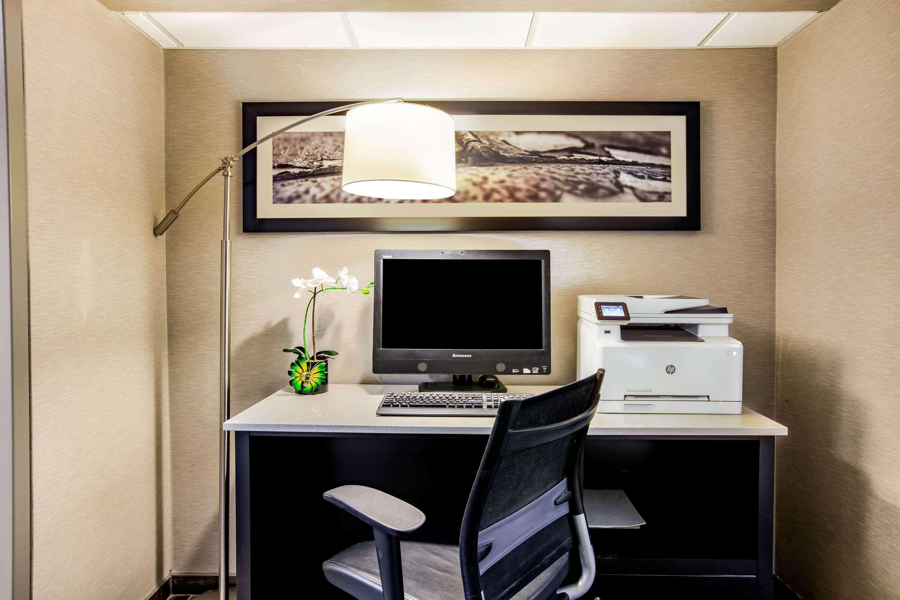 ホテル La Quinta By Wyndham Houston Baytown East エクステリア 写真